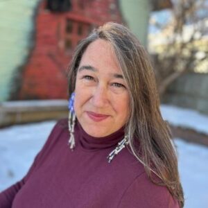 Head shot of Heid Erdrich